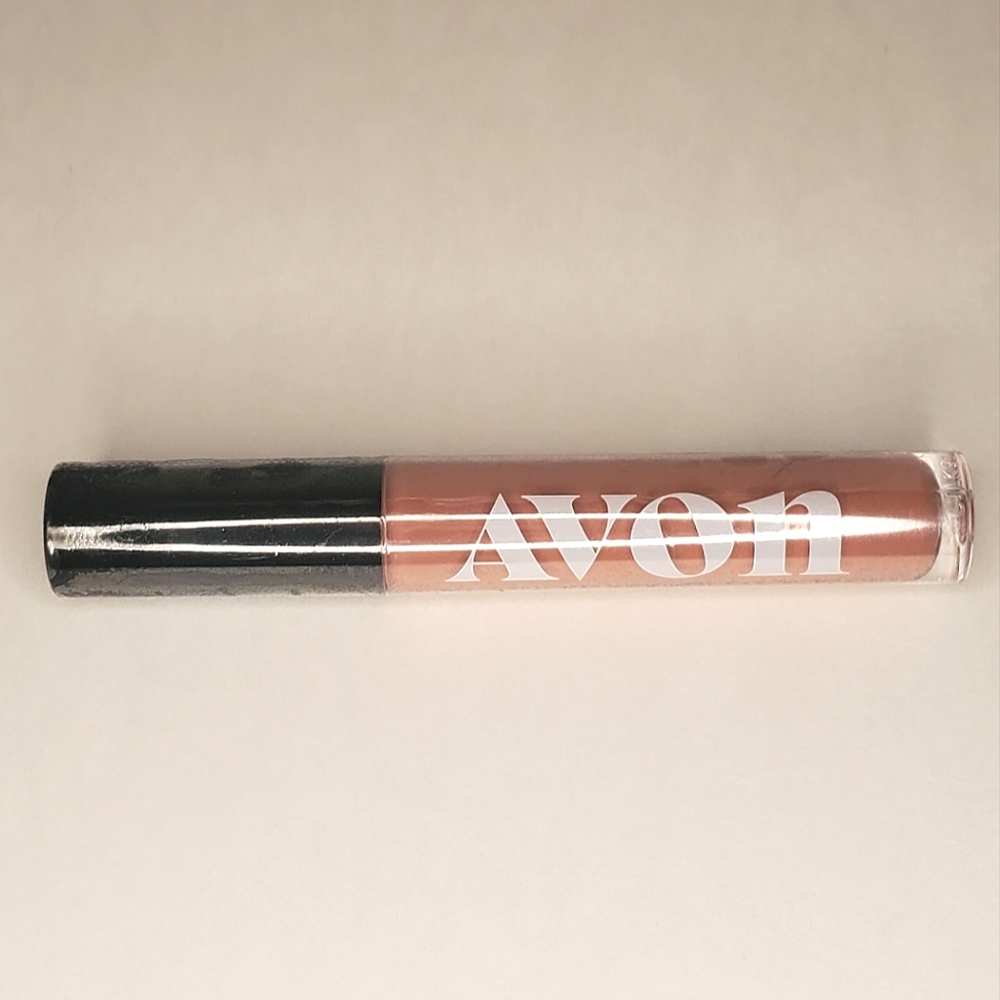 Avon Mattitude Soft Matte Liquid Lip in 'Ambitious'